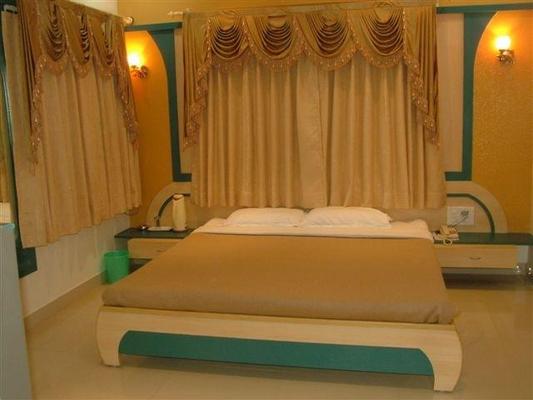 Hotel Dwarka Residency